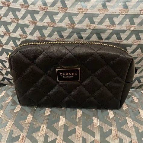 chanel makeup bag 2022|chanel cosmetic bag price.